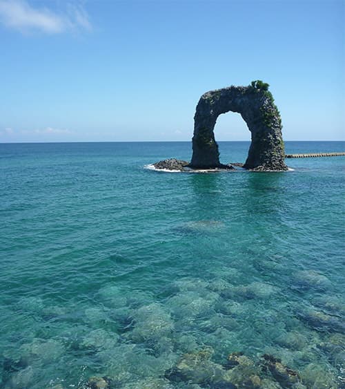 鍋つる岩 奥尻島 ひやま 奥尻サイクルーズ